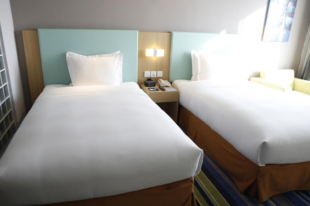 Holiday Inn Express Yingkou Onelong Plaza By Ihg Gaizhou Eksteriør billede
