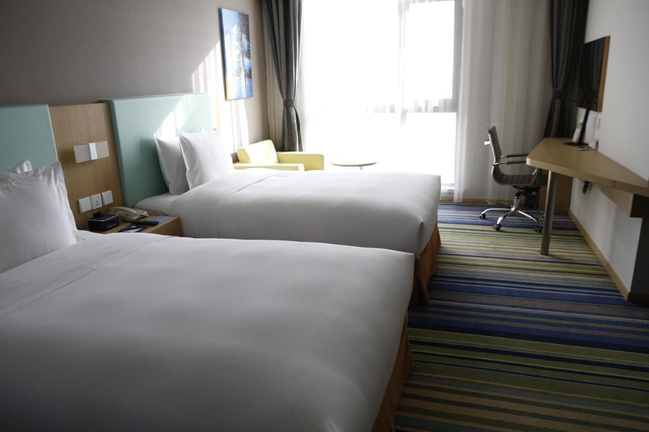 Holiday Inn Express Yingkou Onelong Plaza By Ihg Gaizhou Eksteriør billede