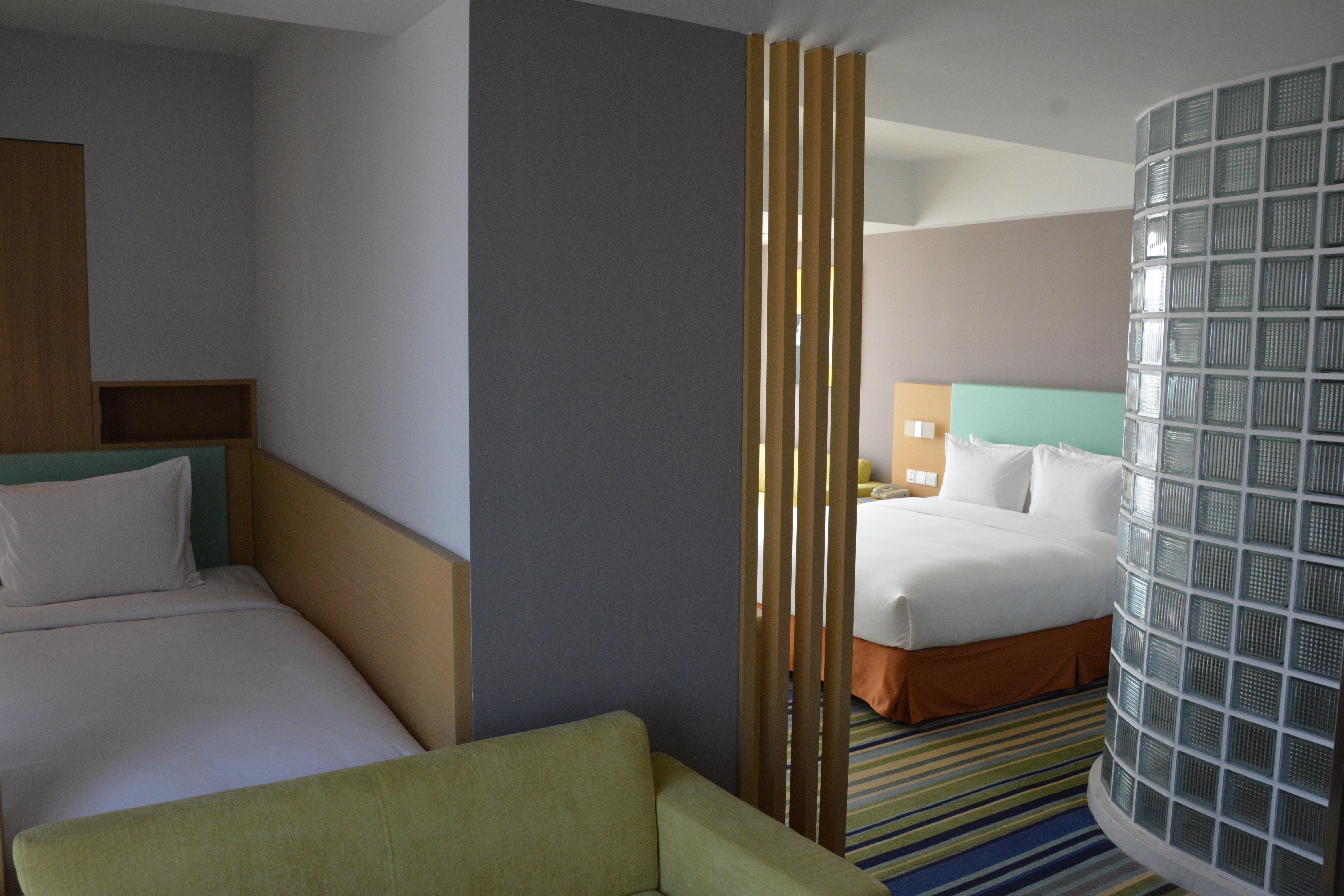 Holiday Inn Express Yingkou Onelong Plaza By Ihg Gaizhou Eksteriør billede