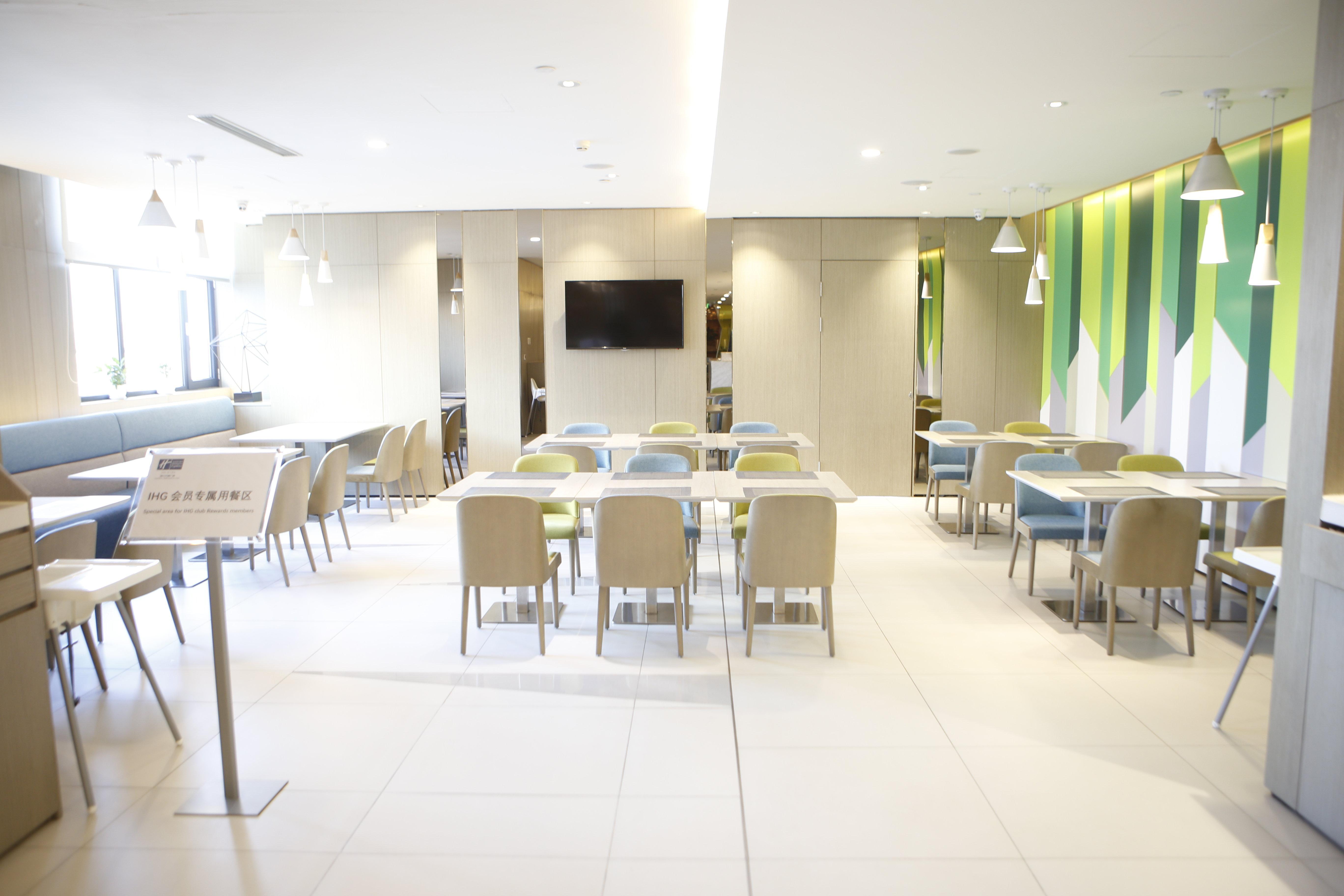 Holiday Inn Express Yingkou Onelong Plaza By Ihg Gaizhou Eksteriør billede