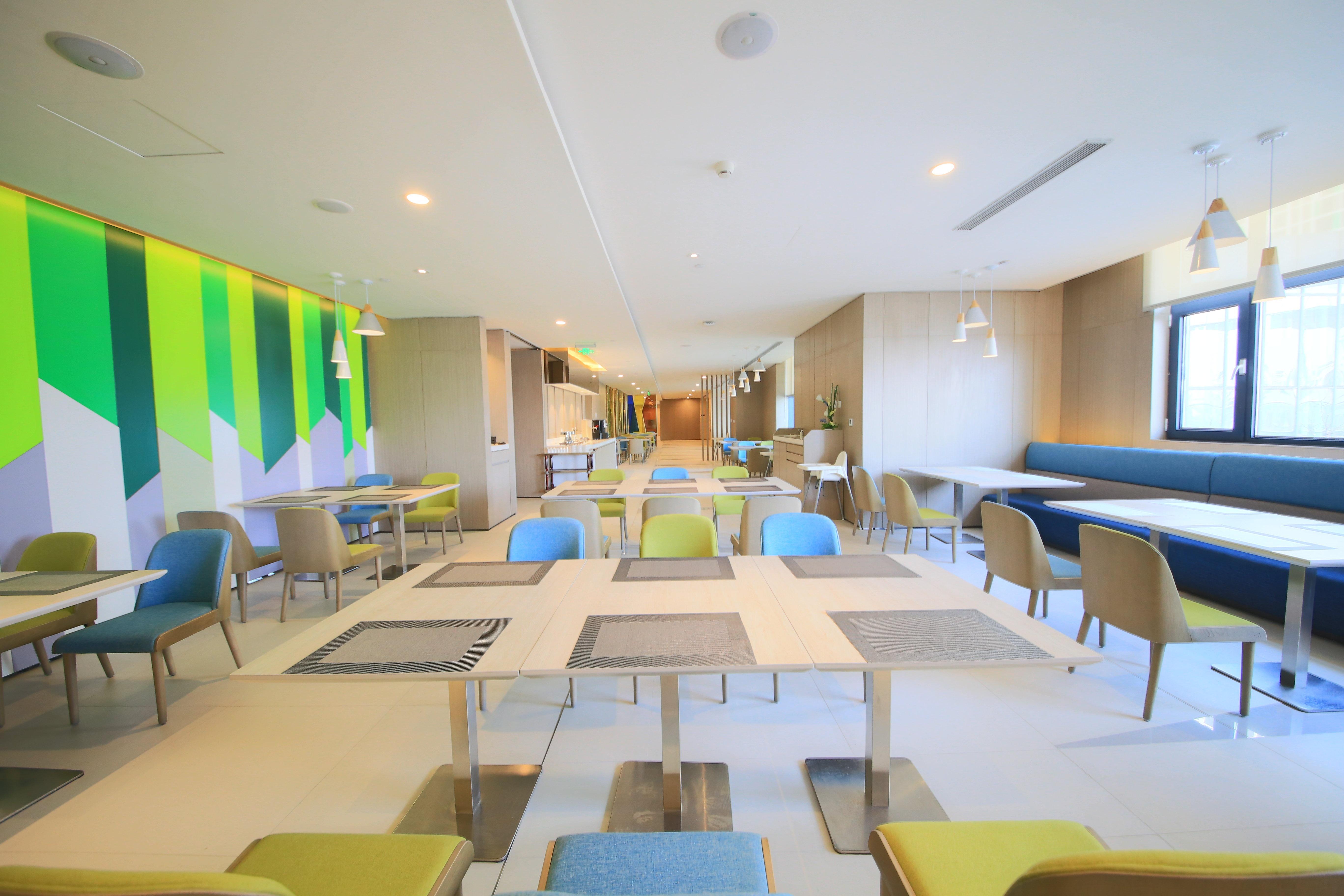 Holiday Inn Express Yingkou Onelong Plaza By Ihg Gaizhou Eksteriør billede