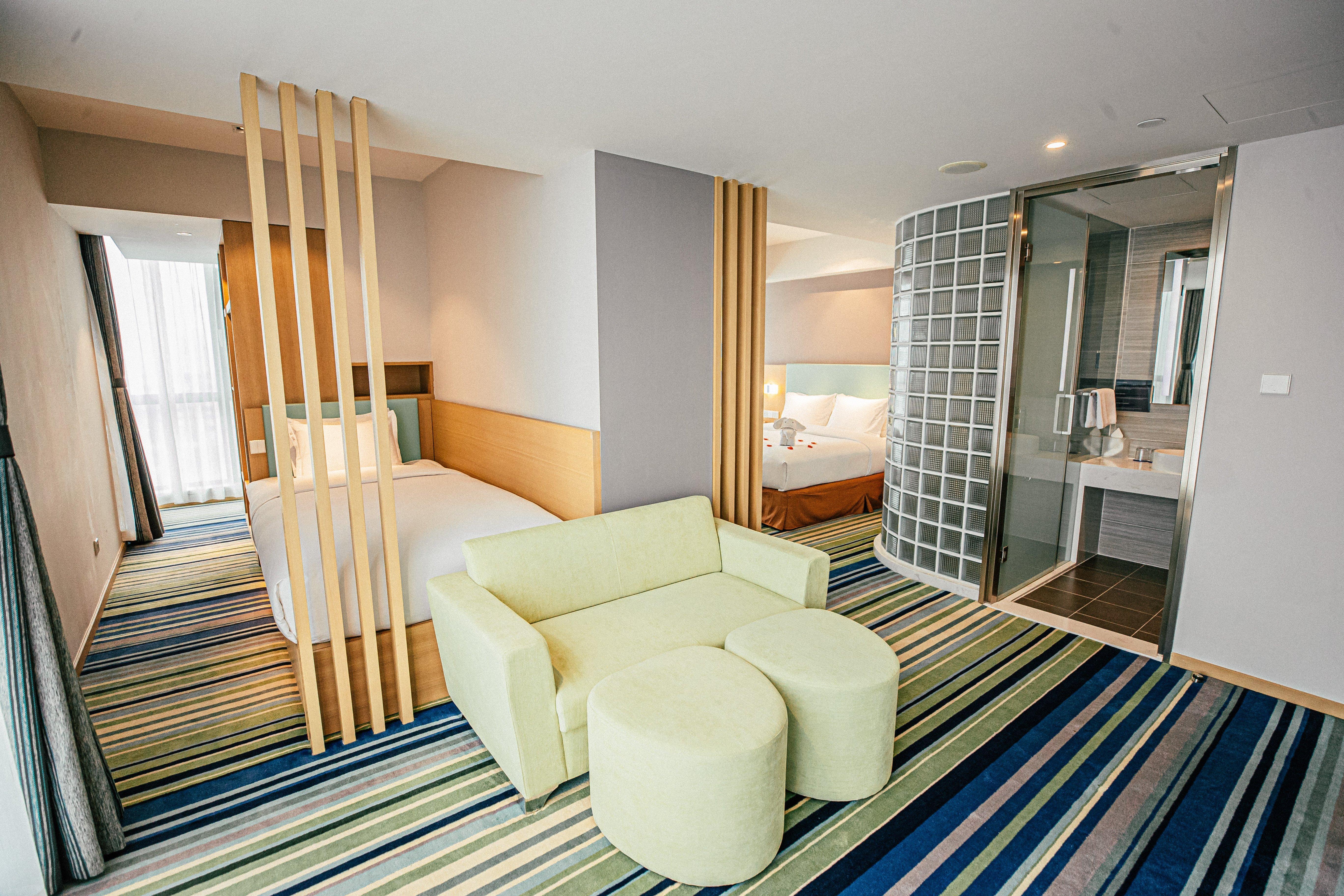 Holiday Inn Express Yingkou Onelong Plaza By Ihg Gaizhou Eksteriør billede